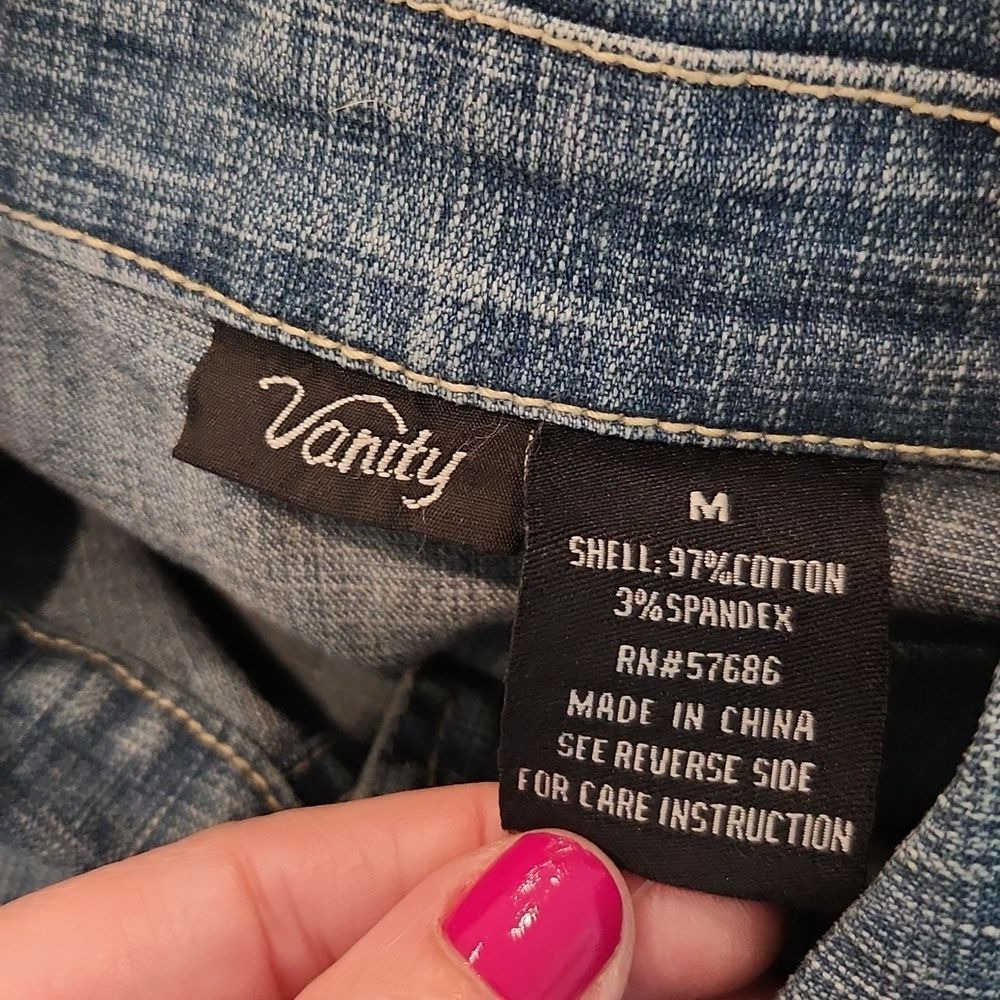 Vanity button down jean jacket size M, new with tags! - Picture 6 of 7